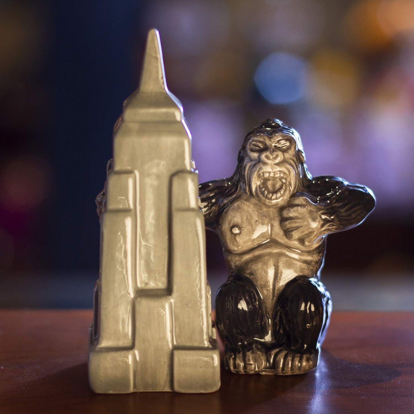 Pacific Giftware NY Empire State Building with Giant King Kong Monster Ceramic Salt and Pepper Shakers Set