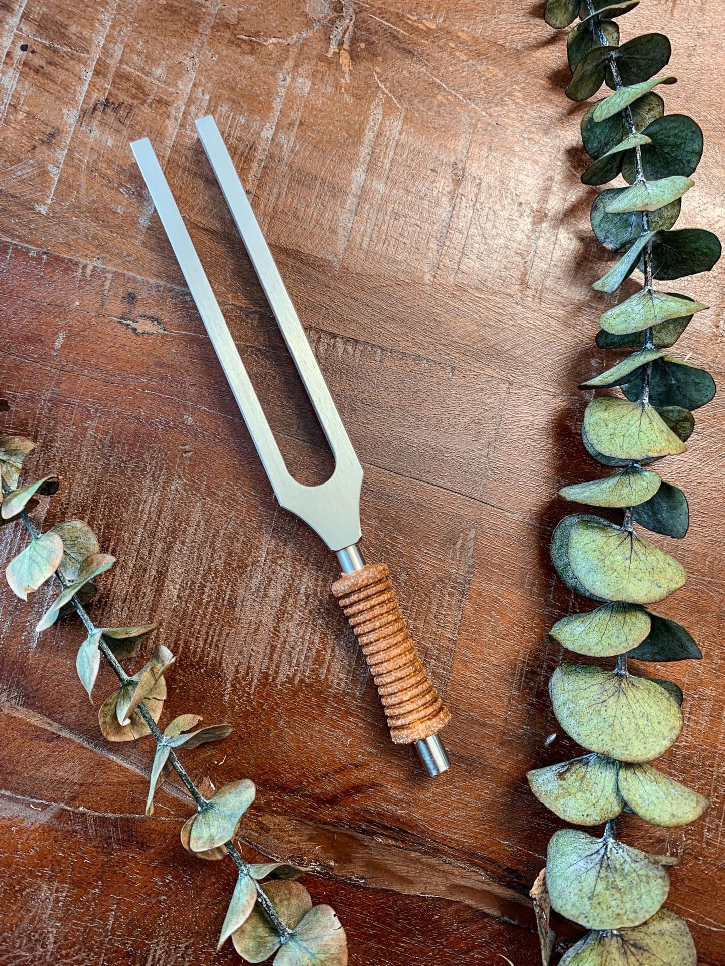 Therapy Tuning Fork, Natural Pitch — MADE IN GERMANY — For Meditation, ASMR, Sound Therapy and Yoga, 2-YEAR WARRANTY