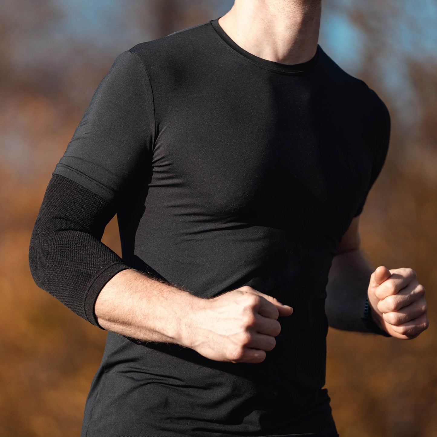 Back on Track Physio 4-Way Stretch Black Elbow Brace - Enhanced Recovery & Support for Tennis, Golf, Training, Work and Daily Activities