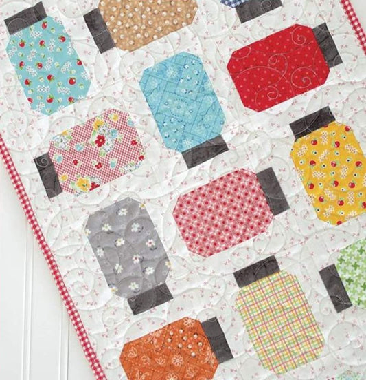 Yes You Can Table Runner Pattern by Lori Holt of Bee in My Bonnet