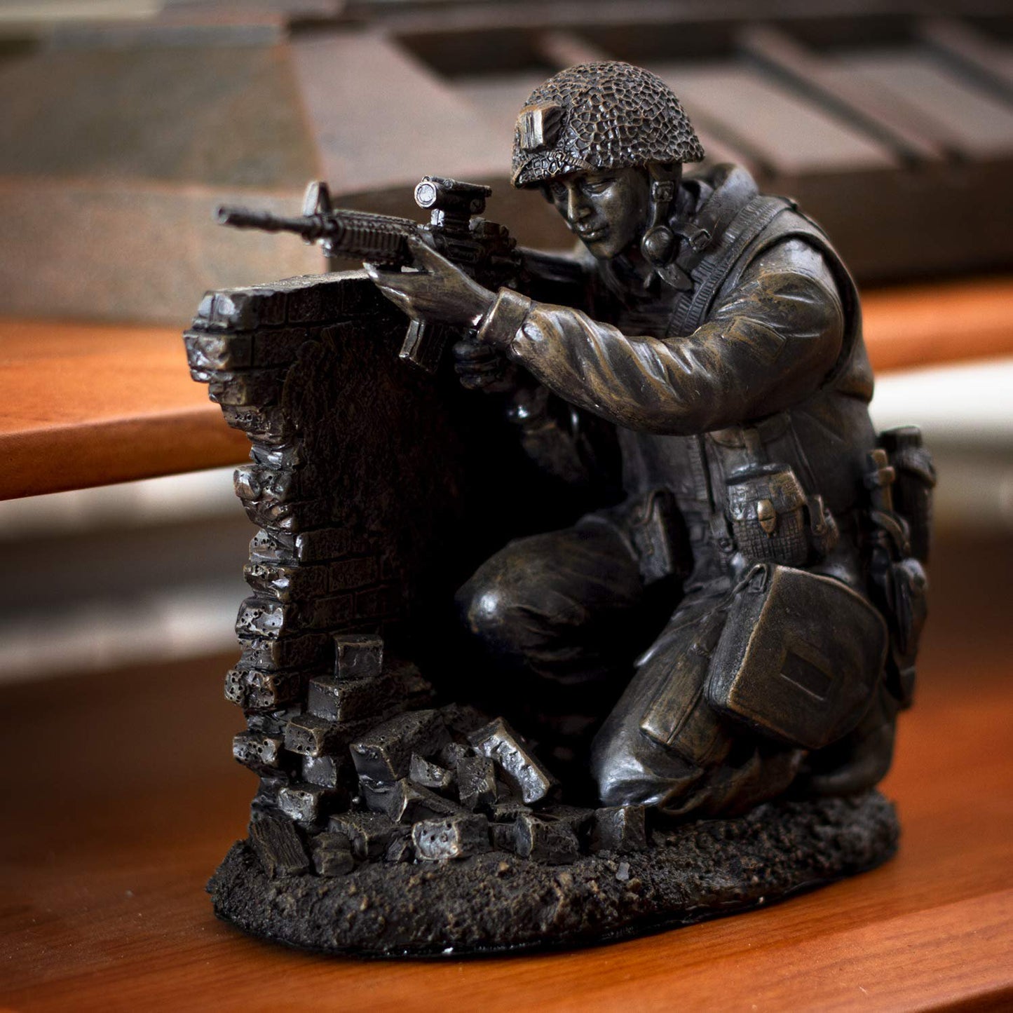 Pacific Giftware America's Finest Brave Soldier Holding Position Military Heroes Collectible Figurine