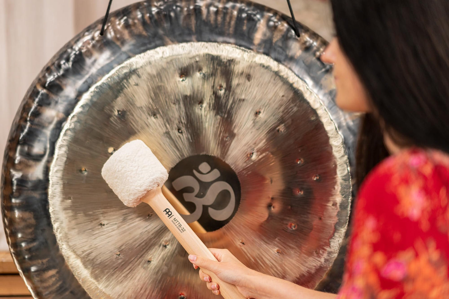 Meinl Cymbals Tam Beater for 24" Gongs, Synthetic Wool-Made in Germany-Beech Wood Handle (MTTB-24)