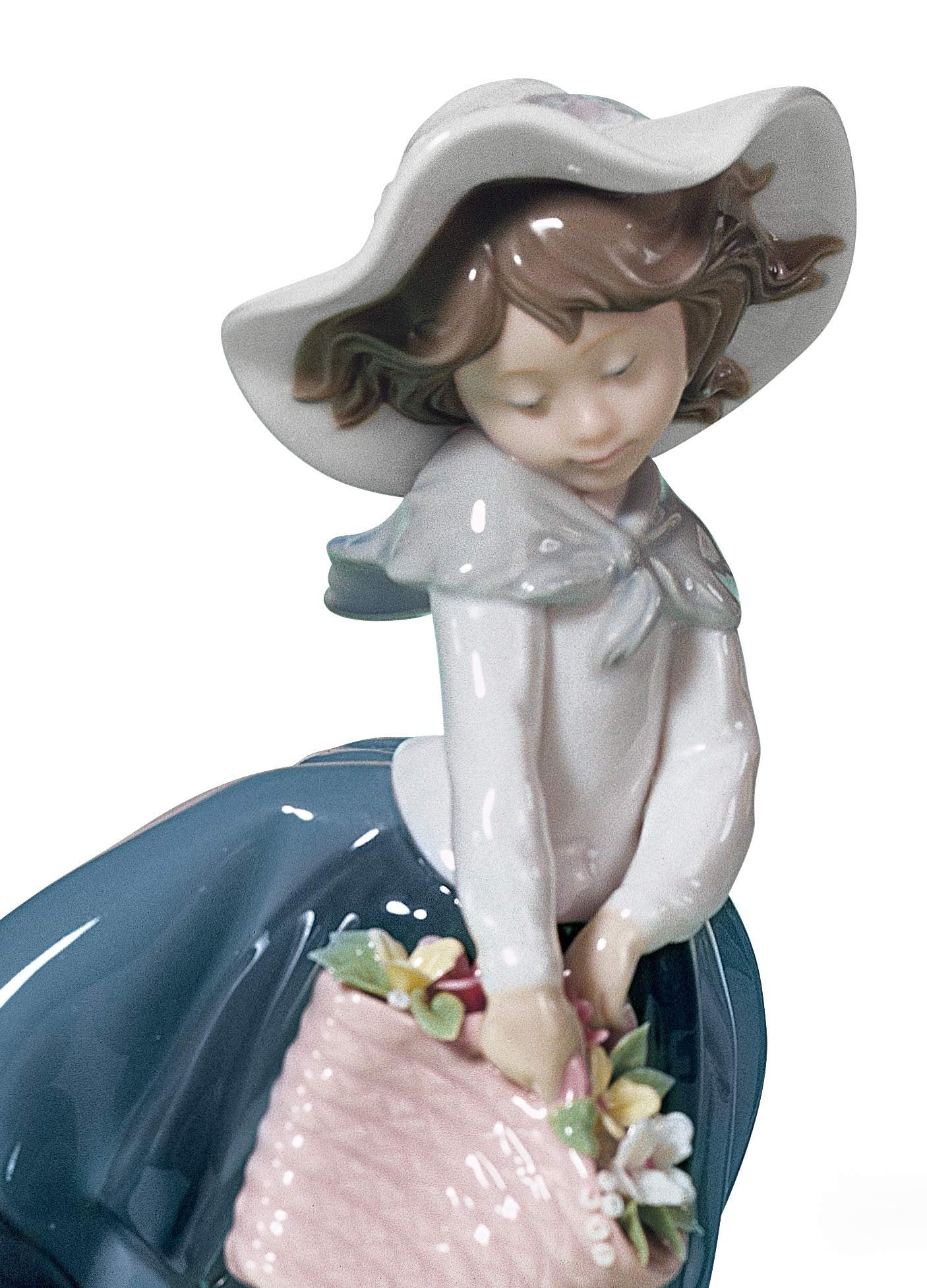 LLADRÓ Glossy Porcelain Figure Pretty Pickings of a Girl. Decorative Porcelain Figurine of a Little Girl with Flowers.