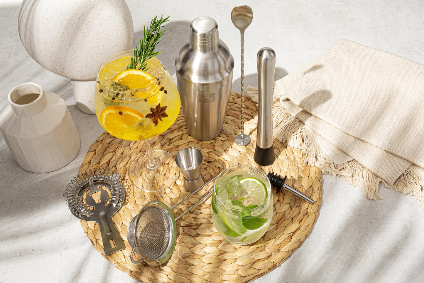 Vacu Vin Cocktail Set Plus - 7 Essential Tools for Mixing and Serving Cocktails - Dishwasher Safe - Cocktail Shaker, Double Jigger, Muddler, Hawthorne Strainer