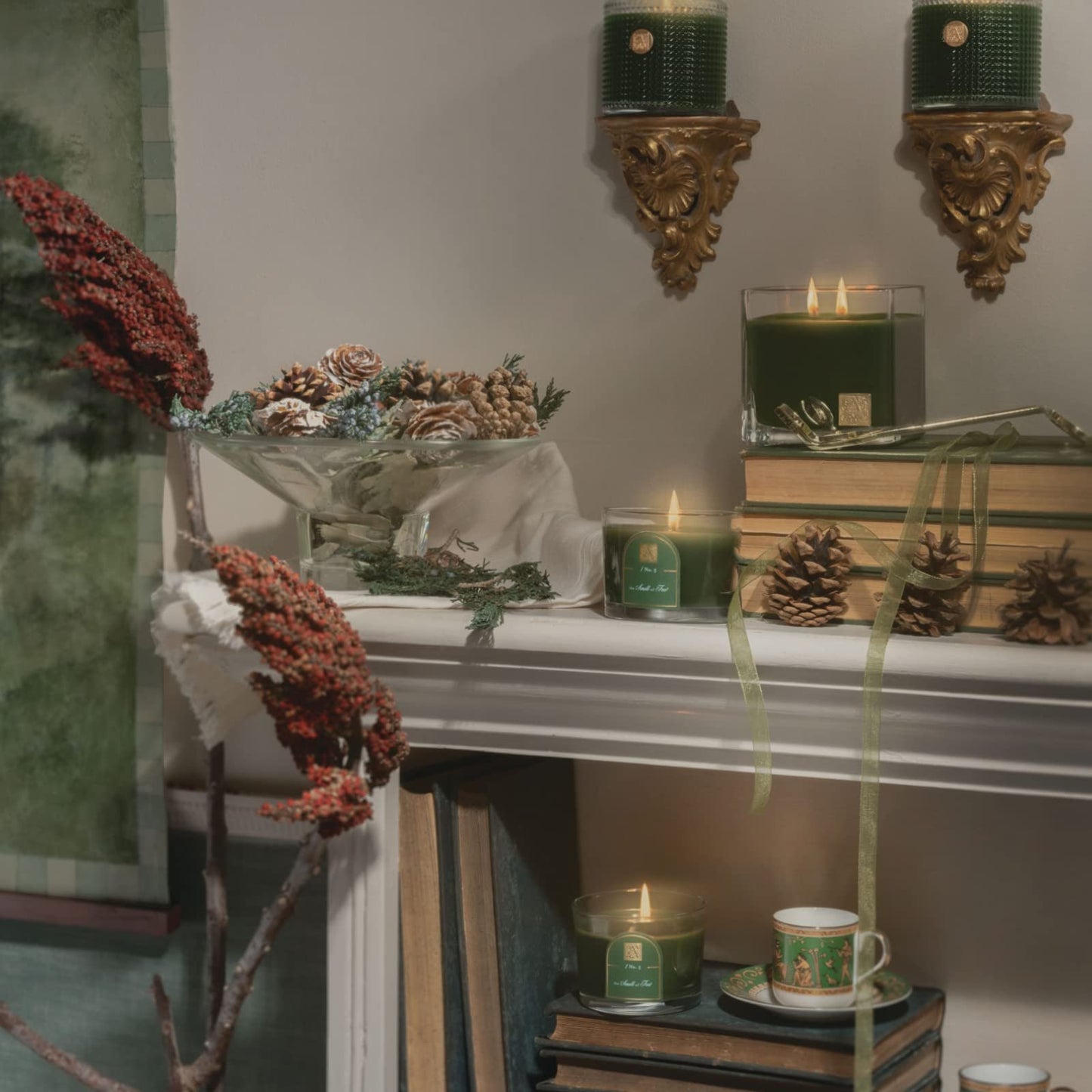 Aromatique The Smell of Tree Glass Cube 12 oz Scented Jar Candle with Metal Medallion for Home Décor and Gift