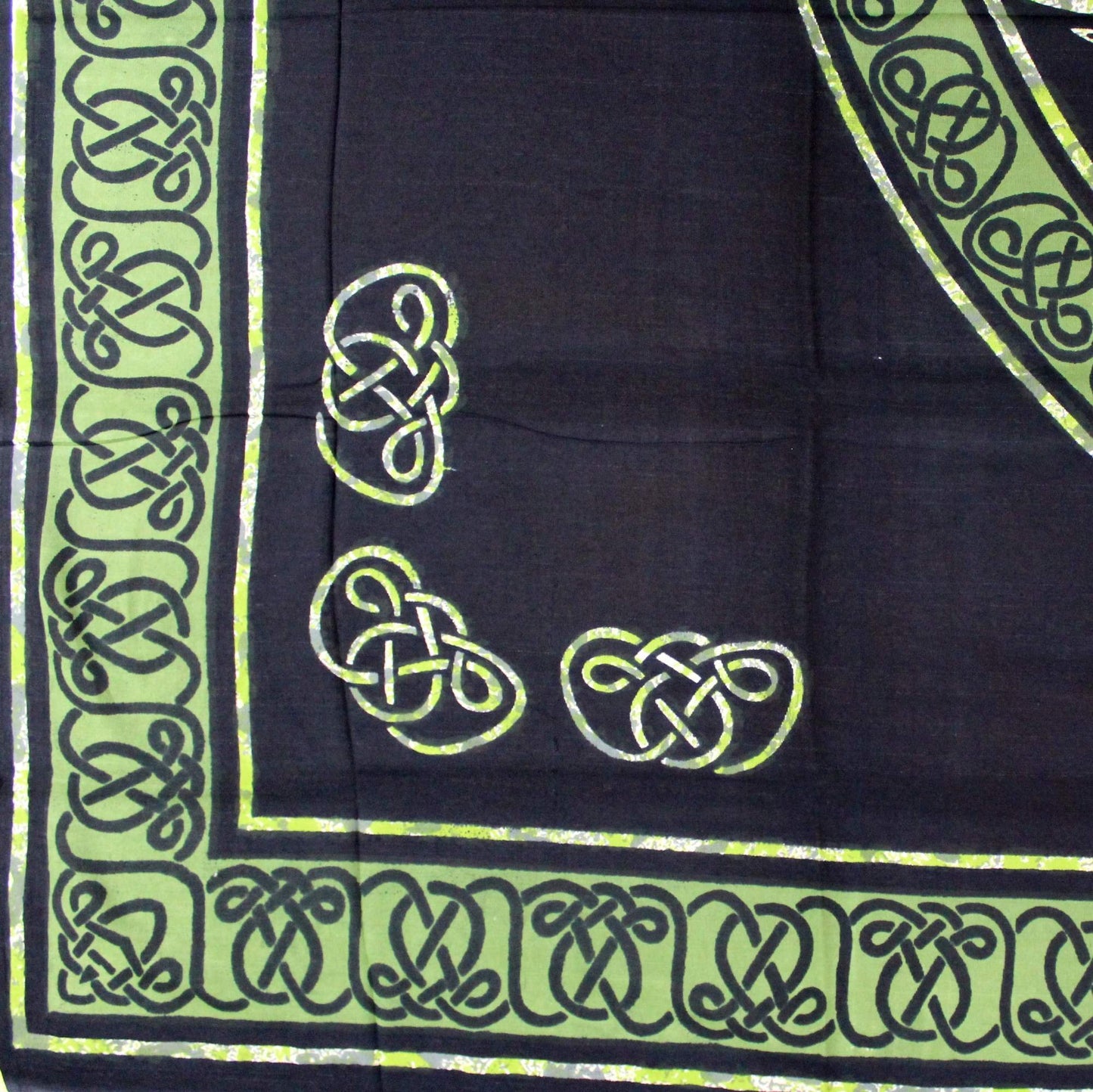 India Arts Cotton Celtic Circular Knot Print Tapestry Bedspread- Queen