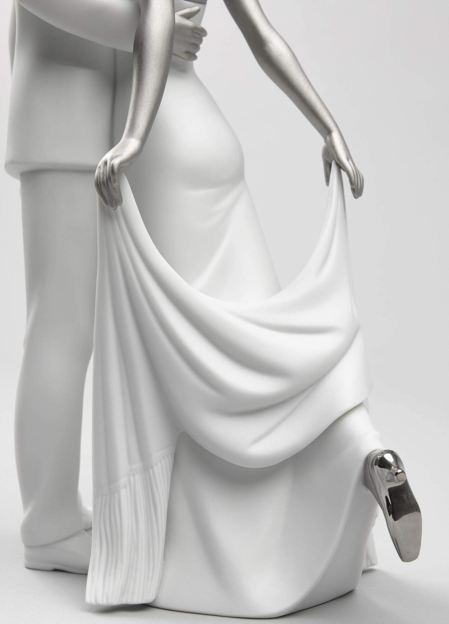 LLADRÓ Happy Anniversary Couple Figurine. Silver Lustre. Porcelain Anniversary Figure.