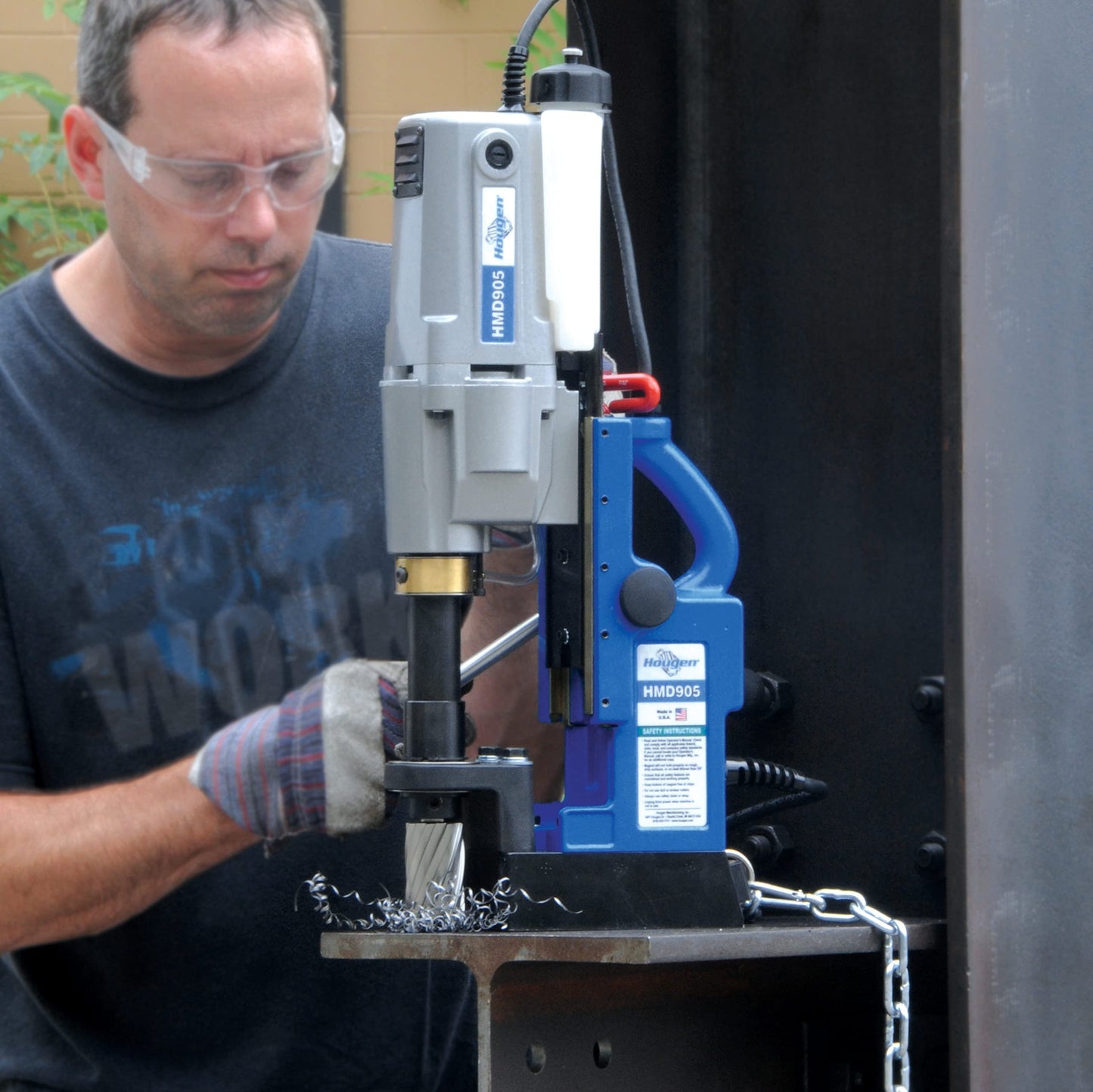 Hougen HMD905 115-Volt Magnetic Drill with Coolant Bottle and 2 Speed