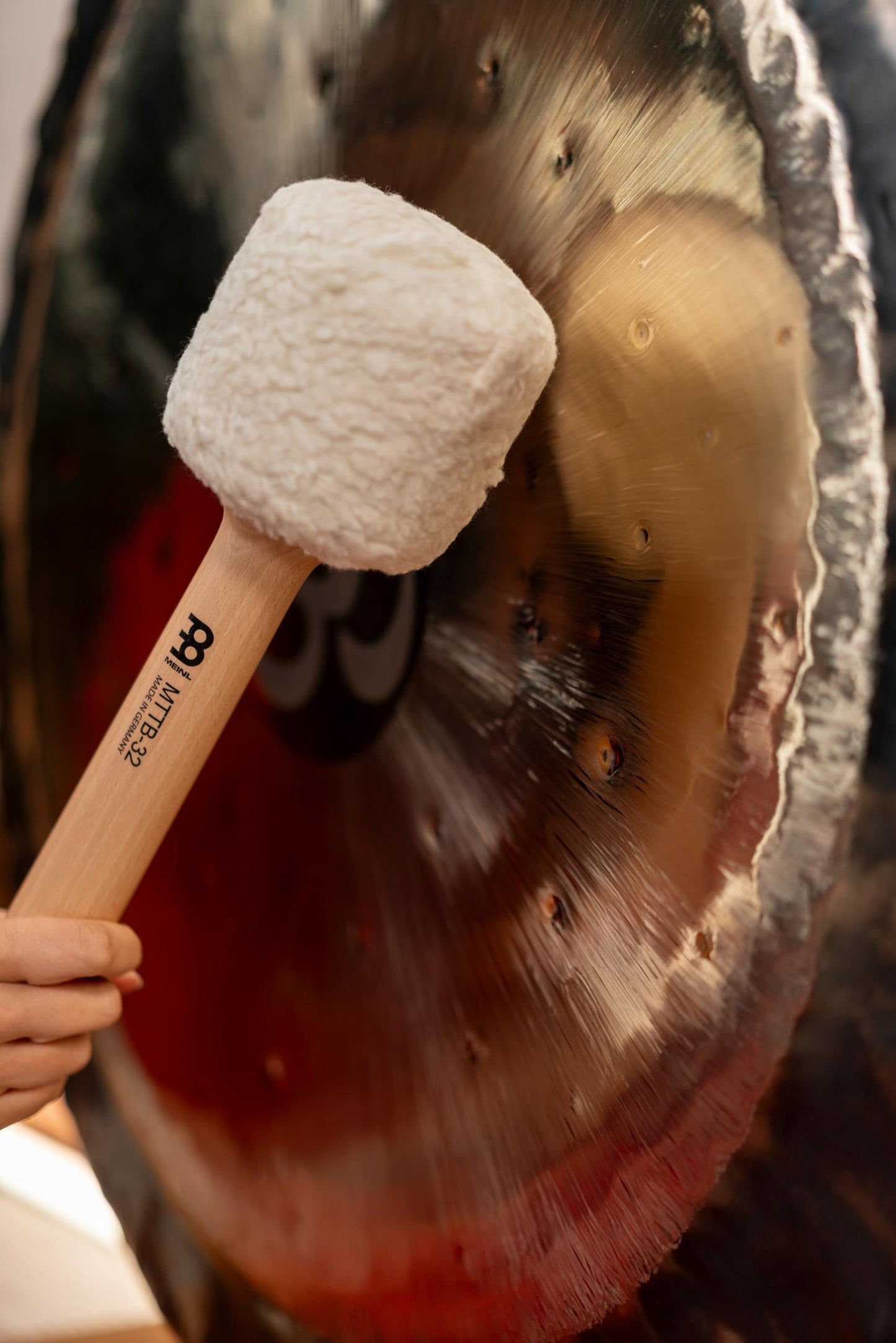 Meinl Cymbals Tam Beater for 24" Gongs, Synthetic Wool-Made in Germany-Beech Wood Handle (MTTB-24)