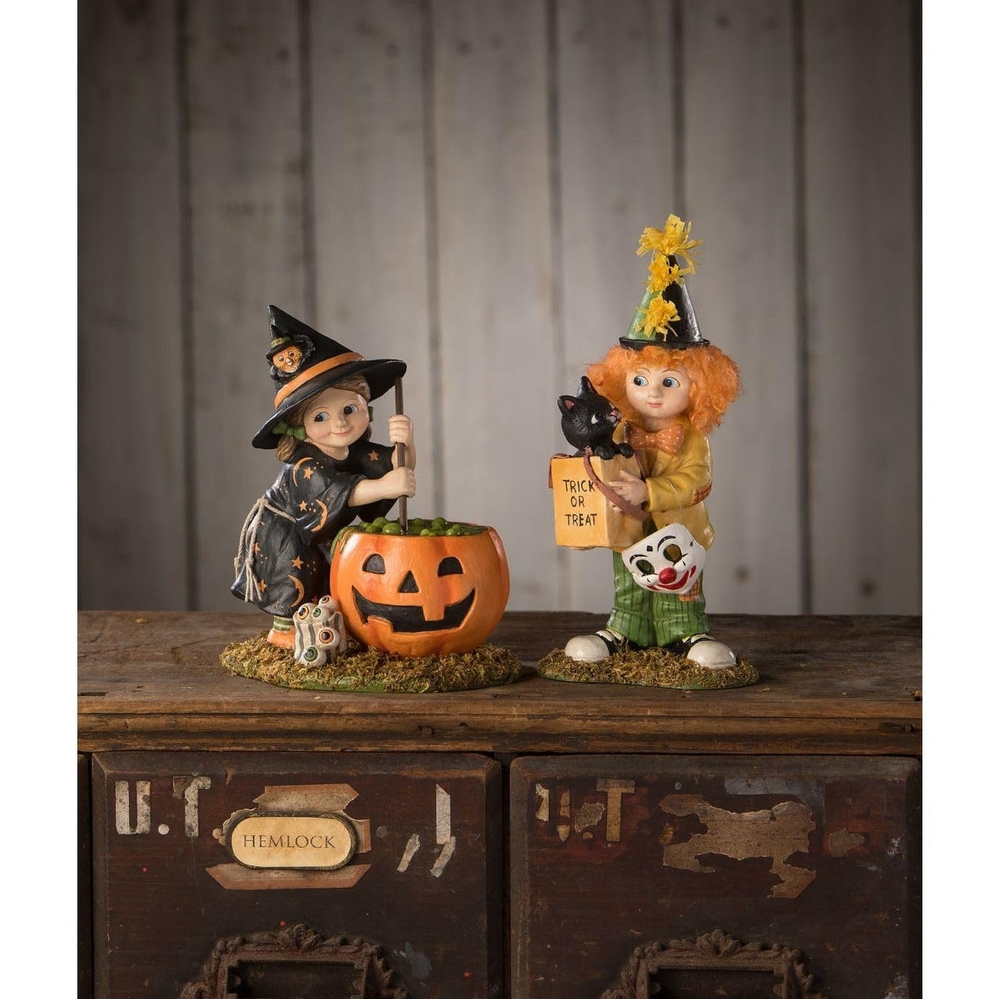 Bethany Lowe Resin Pumpkin Brewing Piper Figurine, Multicolor
