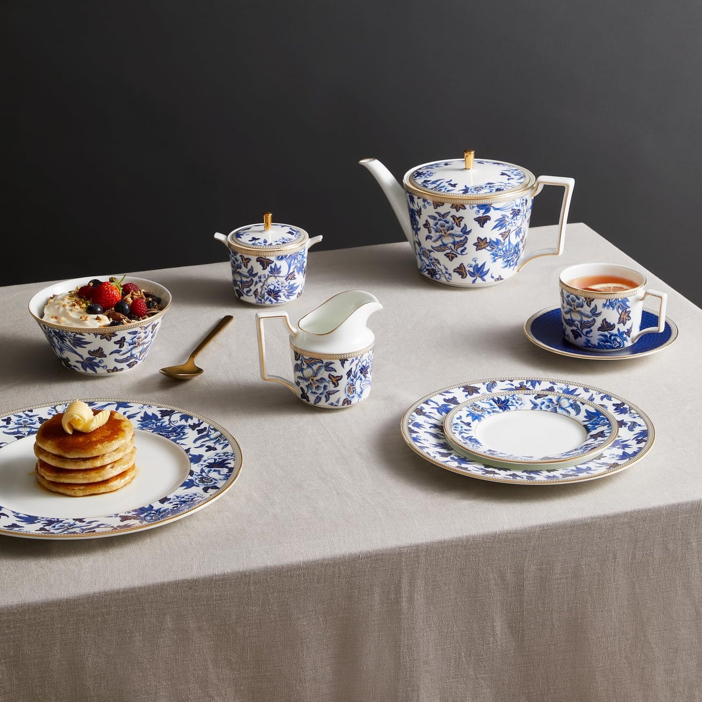 Wedgwood Hibiscus 4-Piece Place Setting Blue