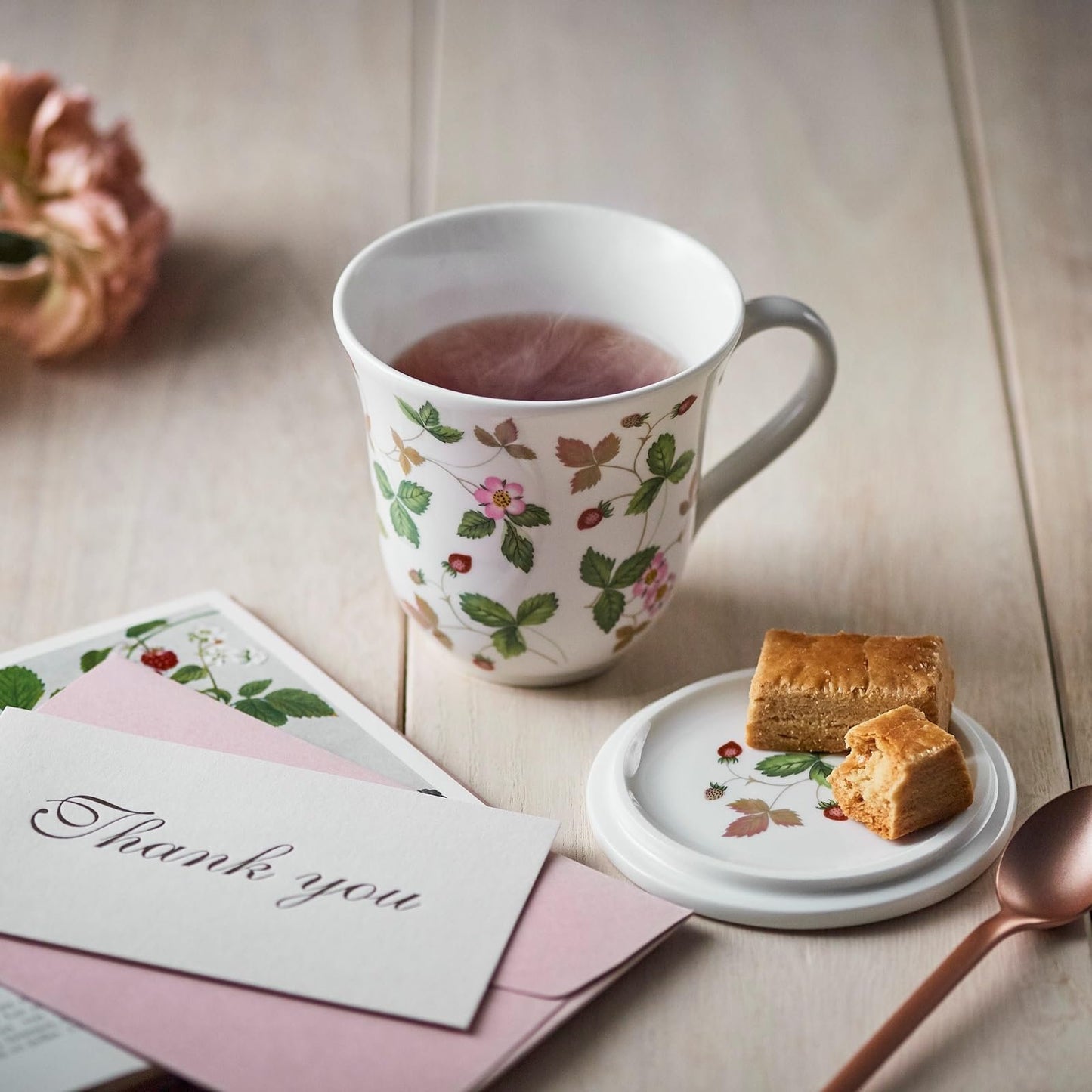 Wedgwood Wild Strawberry Lidded Mug