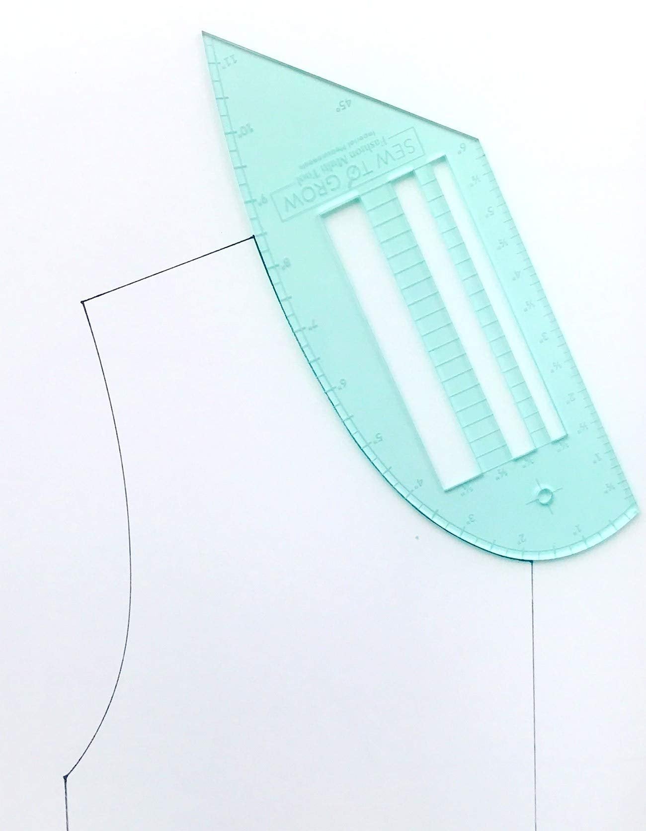 Sew to Grow Fashion Multi Tool Pattern, white