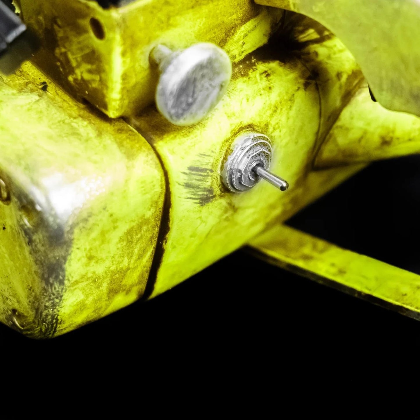 Trick Or Treat Studios Texas Chainsaw Massacre (1974) Chainsaw Prop w/Sound