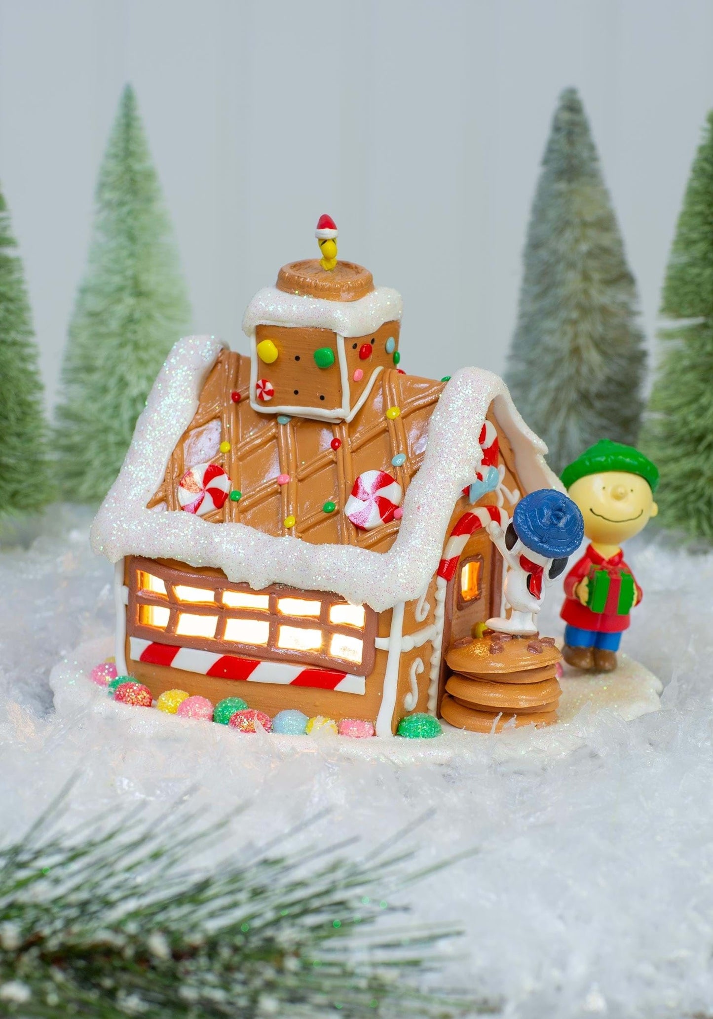 Peanuts Kurt Adler Battery-Operated LED Gingerbread House Table Piece