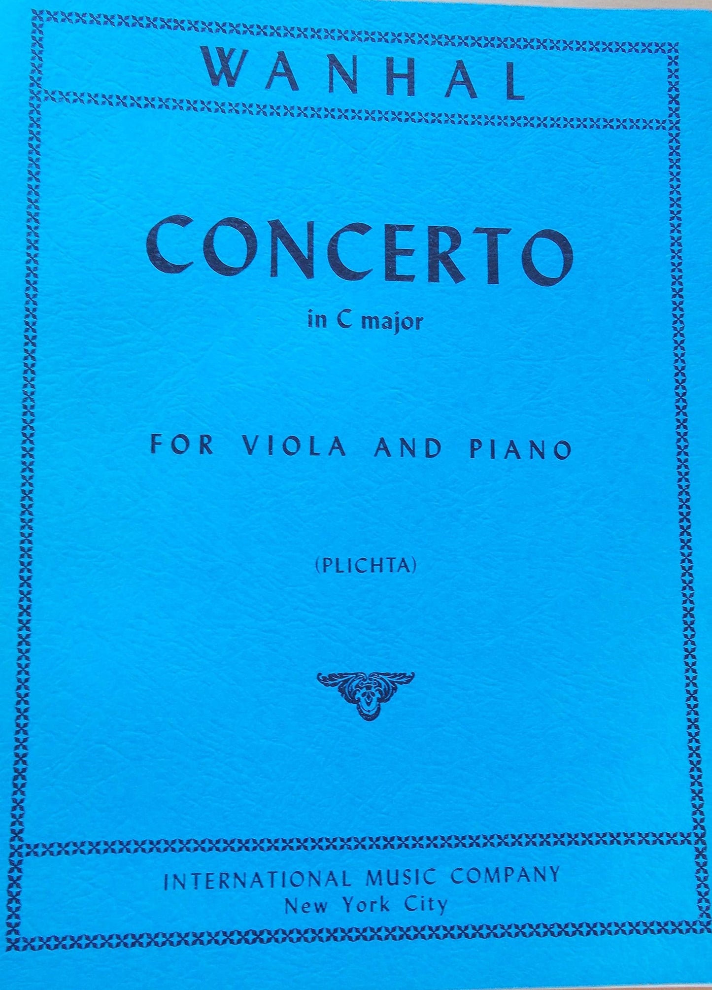 Vanhal - Concerto In C Major For Viola and Piano Edited by Plichta Published by International Music Company