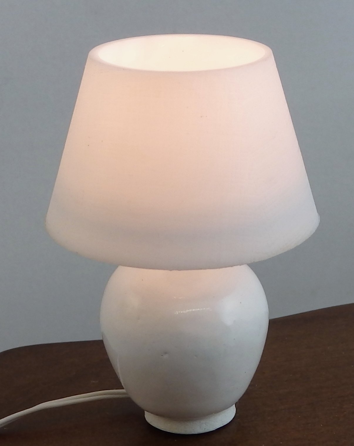 Dollhouse Miniature 1:12 Scale Ceramic Table Lamp #Mh0709
