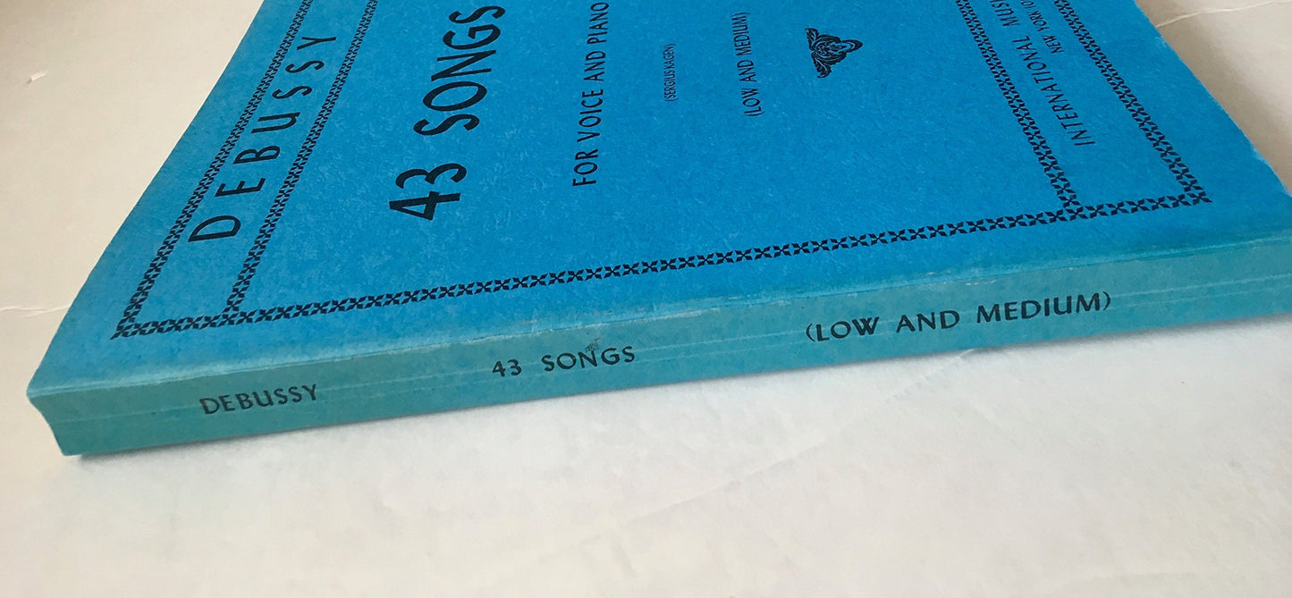 Debussy: 43 Songs for Voice and Piano (Low and Medium) (No. 1136)