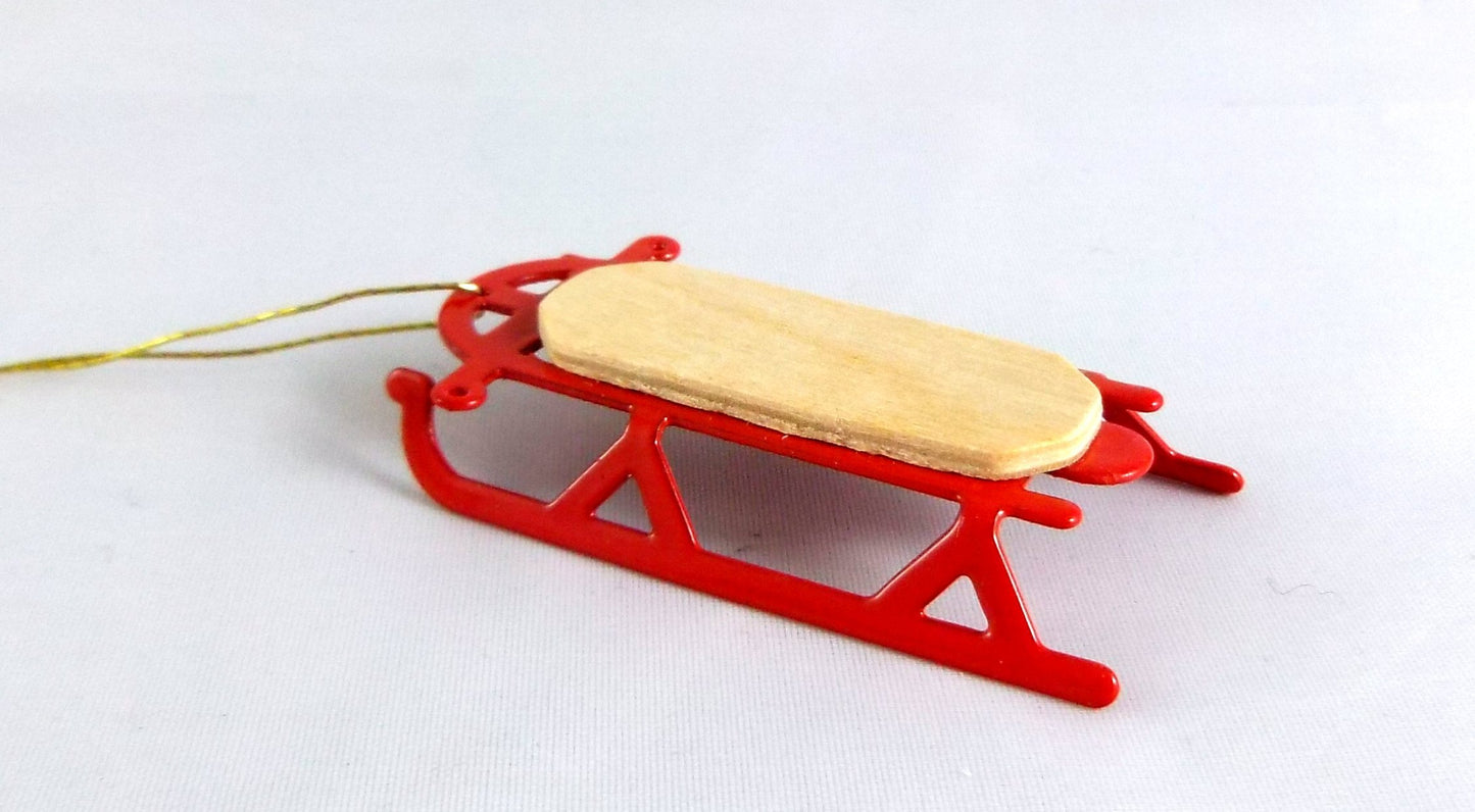 International Miniatures Dollhouse Miniature 1/2 In. Flyer Sled