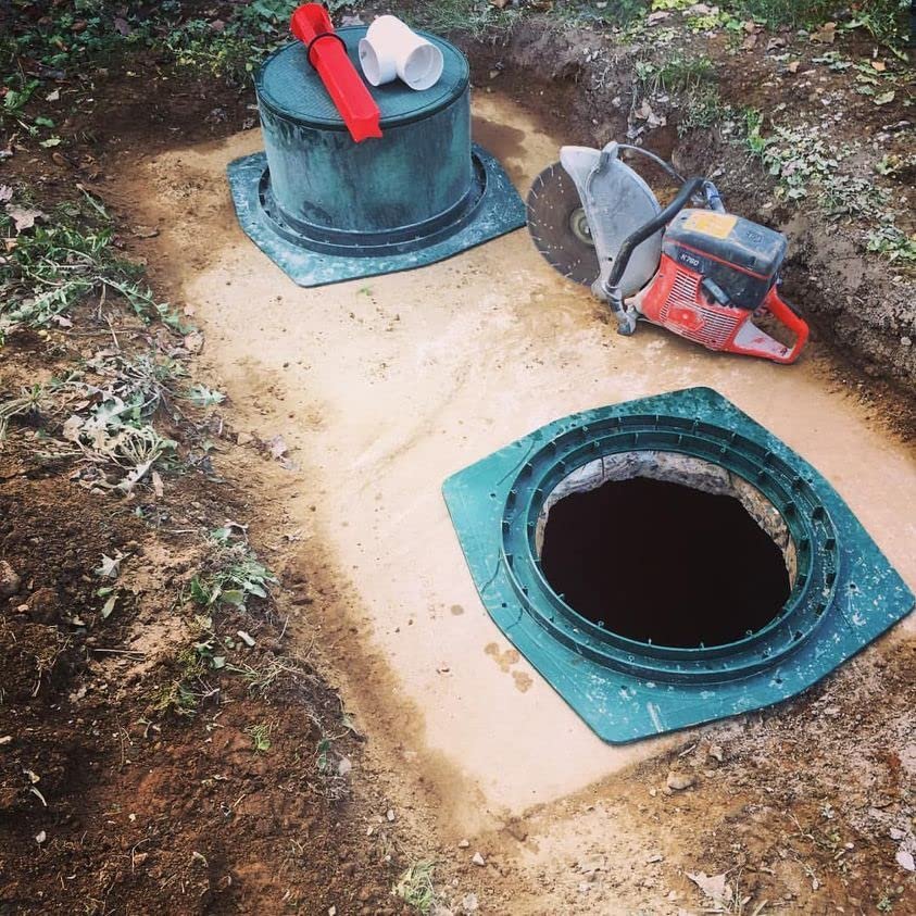 Polylok 24" x 12" Septic Tank Riser w/Round Walls