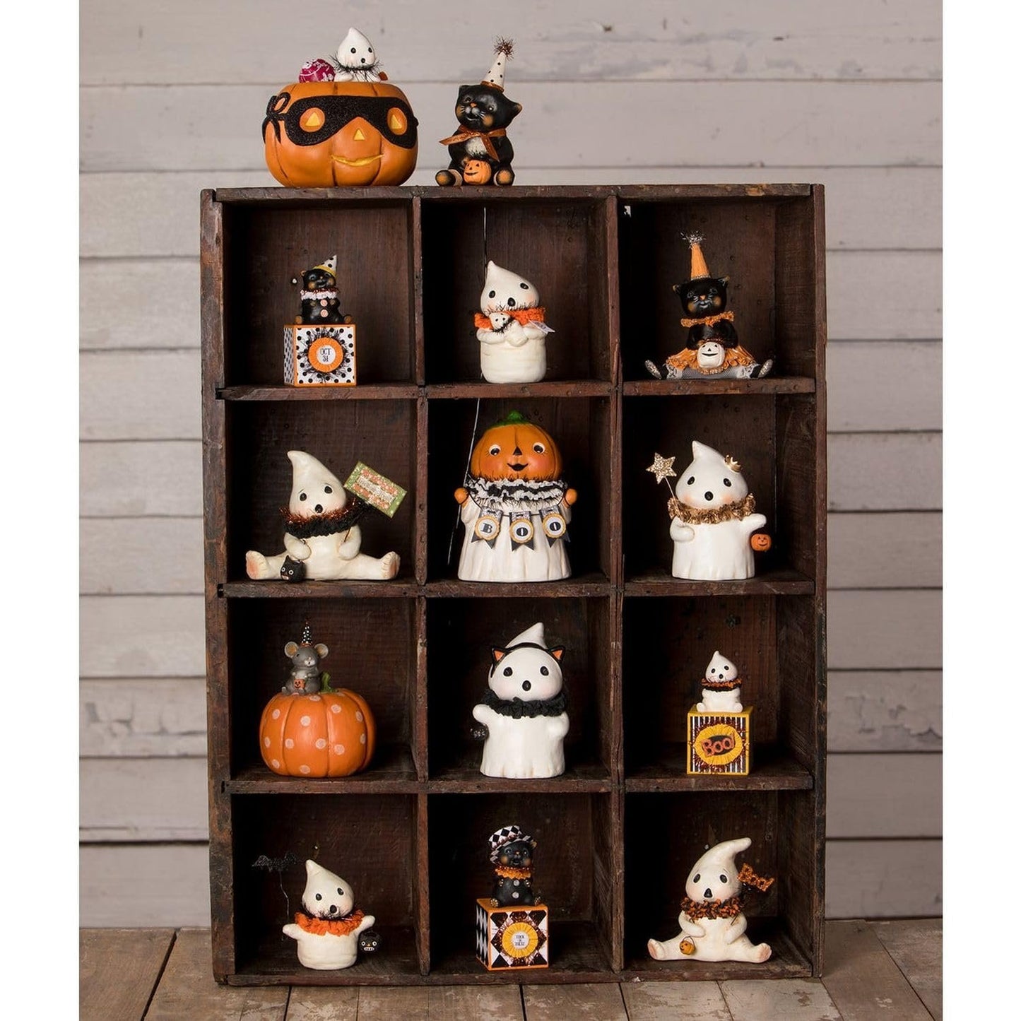 Bethany Lowe Pumpkin Head Ghostie Boo Figurine, Paper Pulp, Multicolor
