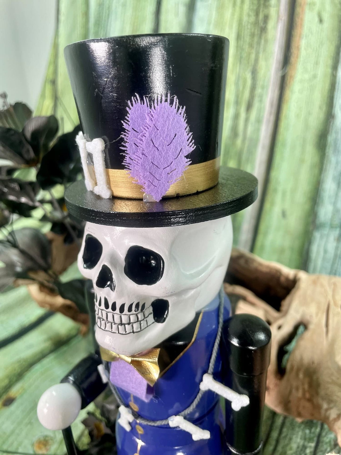 Santa's Workshop 14" Voodoo Nutcracker, Purple (70172)