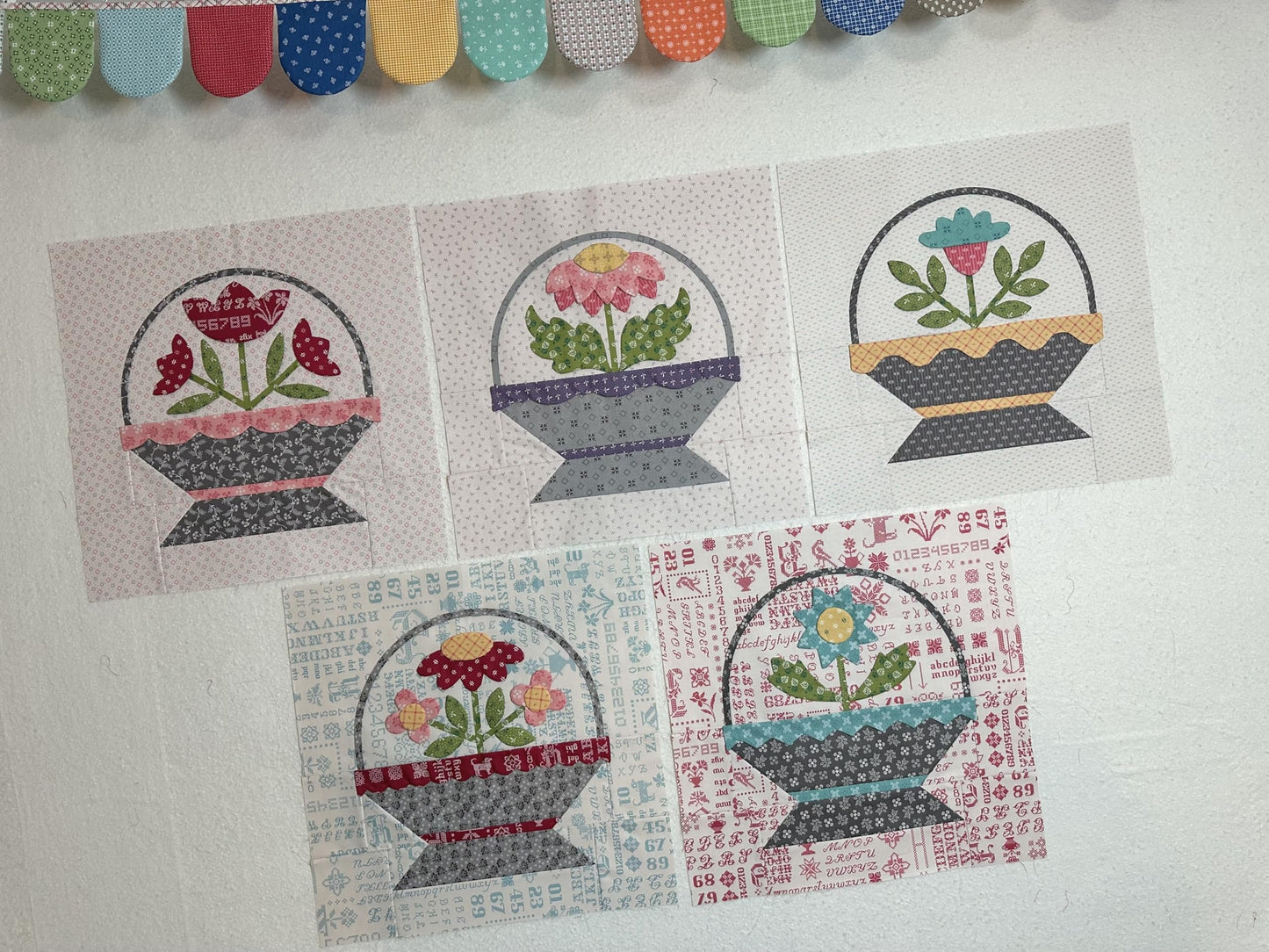 Lori Holt Flower Basket Sampler - Sew Simple Shapes, Includes 50 Templates, Flower Basket Sampler Sew Along by Bee in My Bonnet