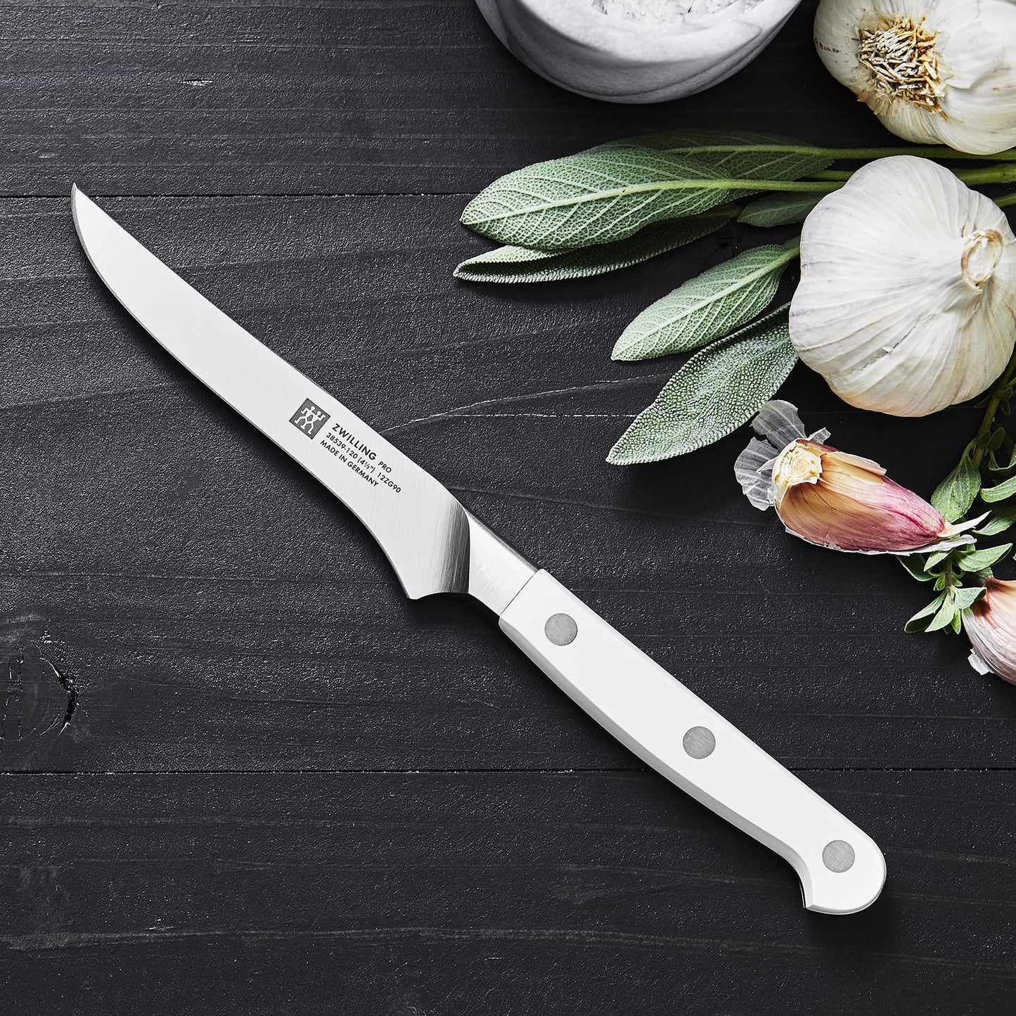 ZWILLING Pro Le Blanc 4-pc Steak Knife Set, Razor-Sharp Blade, White Polymer Handle, Made in Germany