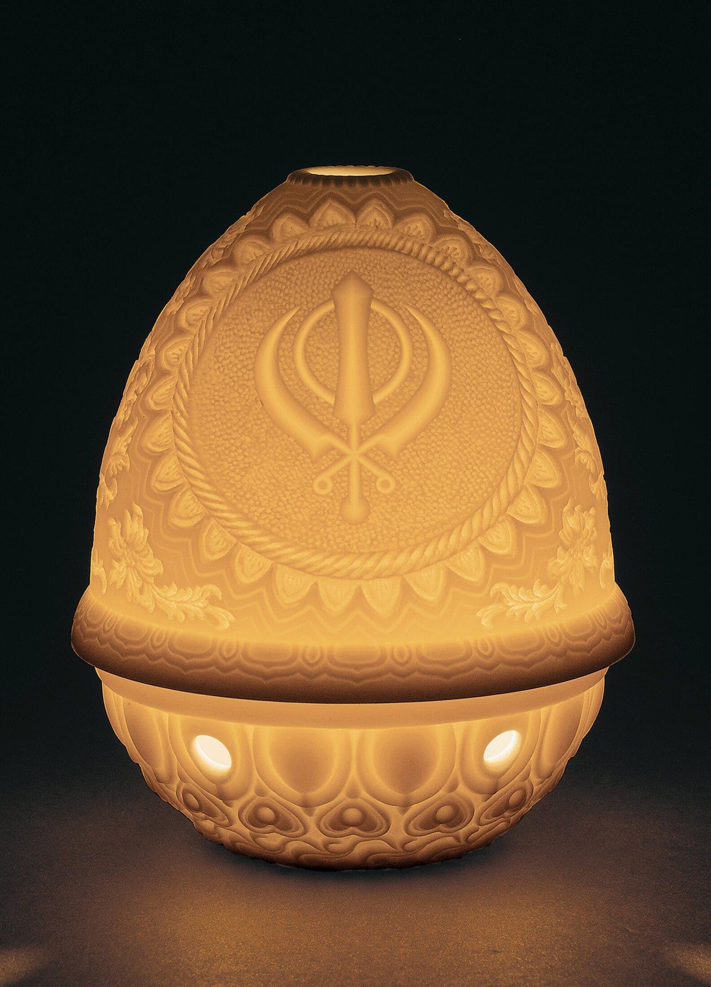 LLADRÓ Ik Onkar Lithophane. Porcelain Litophane.