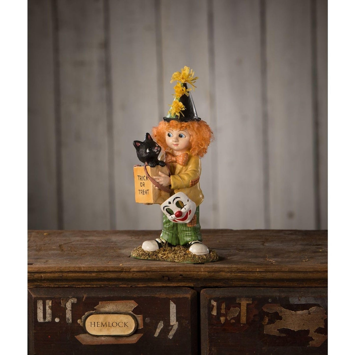 Bethany Lowe Resin Clowning Around Carson Figurine, Multicolor