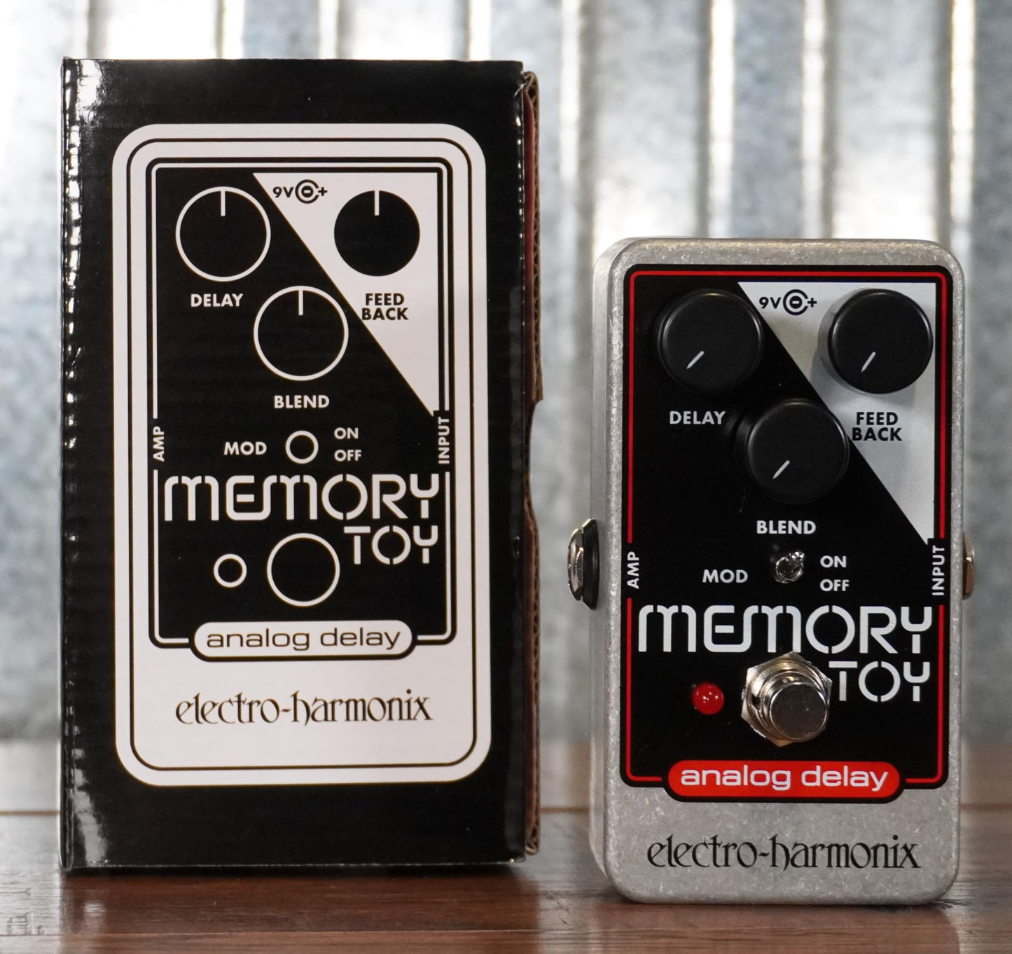 Electro-Harmonix Memory Toy Analog Delay With Modulation Pedal