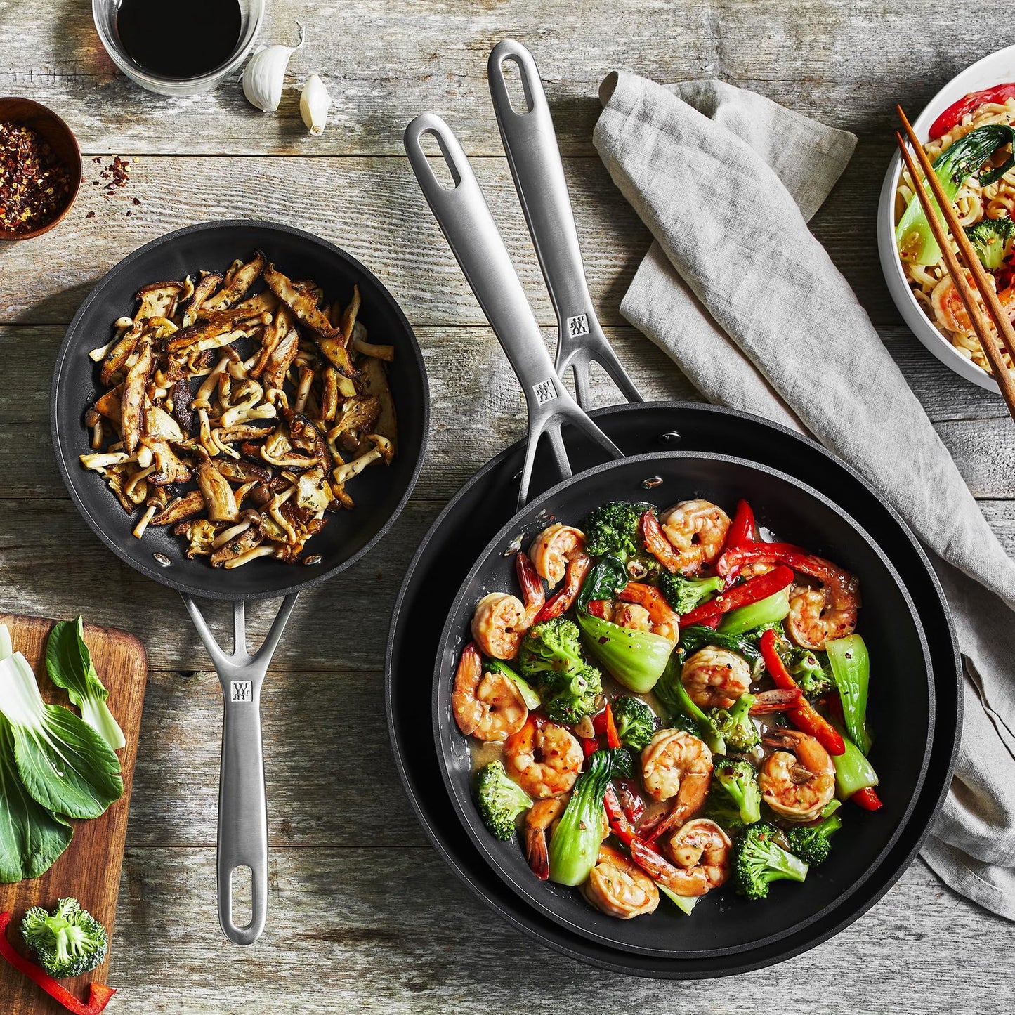 ZWILLING Motion Hard-Anodized 3-Piece Nonstick Fry Pan Set, Grey