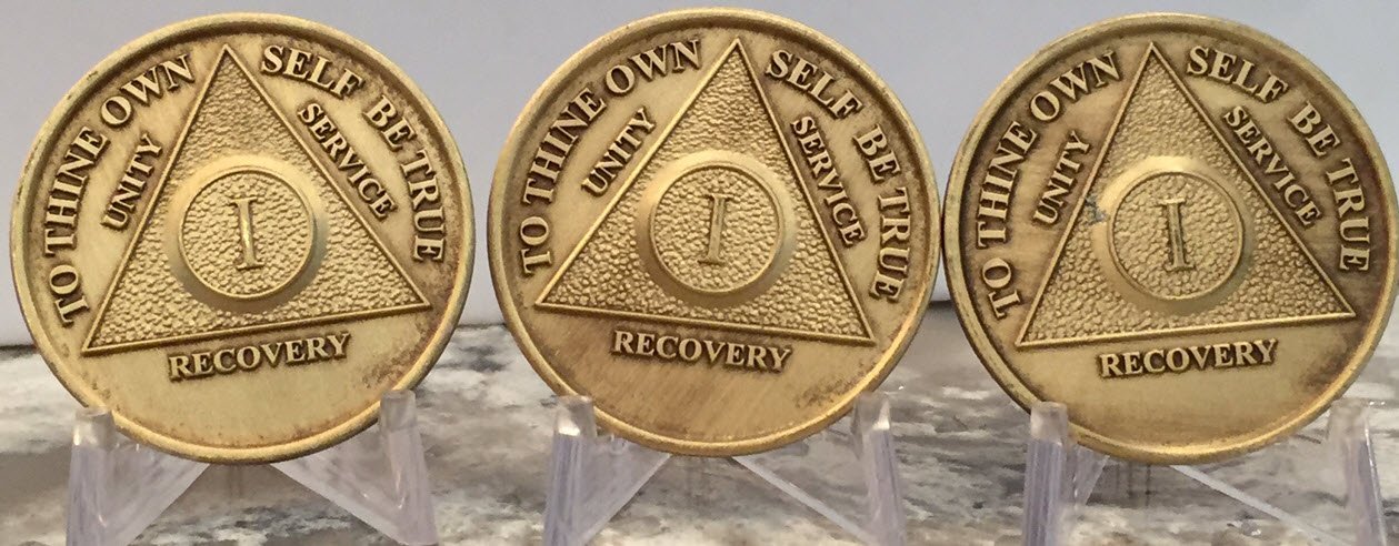 wendells Set of 3 AA 1 Year Bronze Anniversary Sobriety Medallions Serenity Prayer