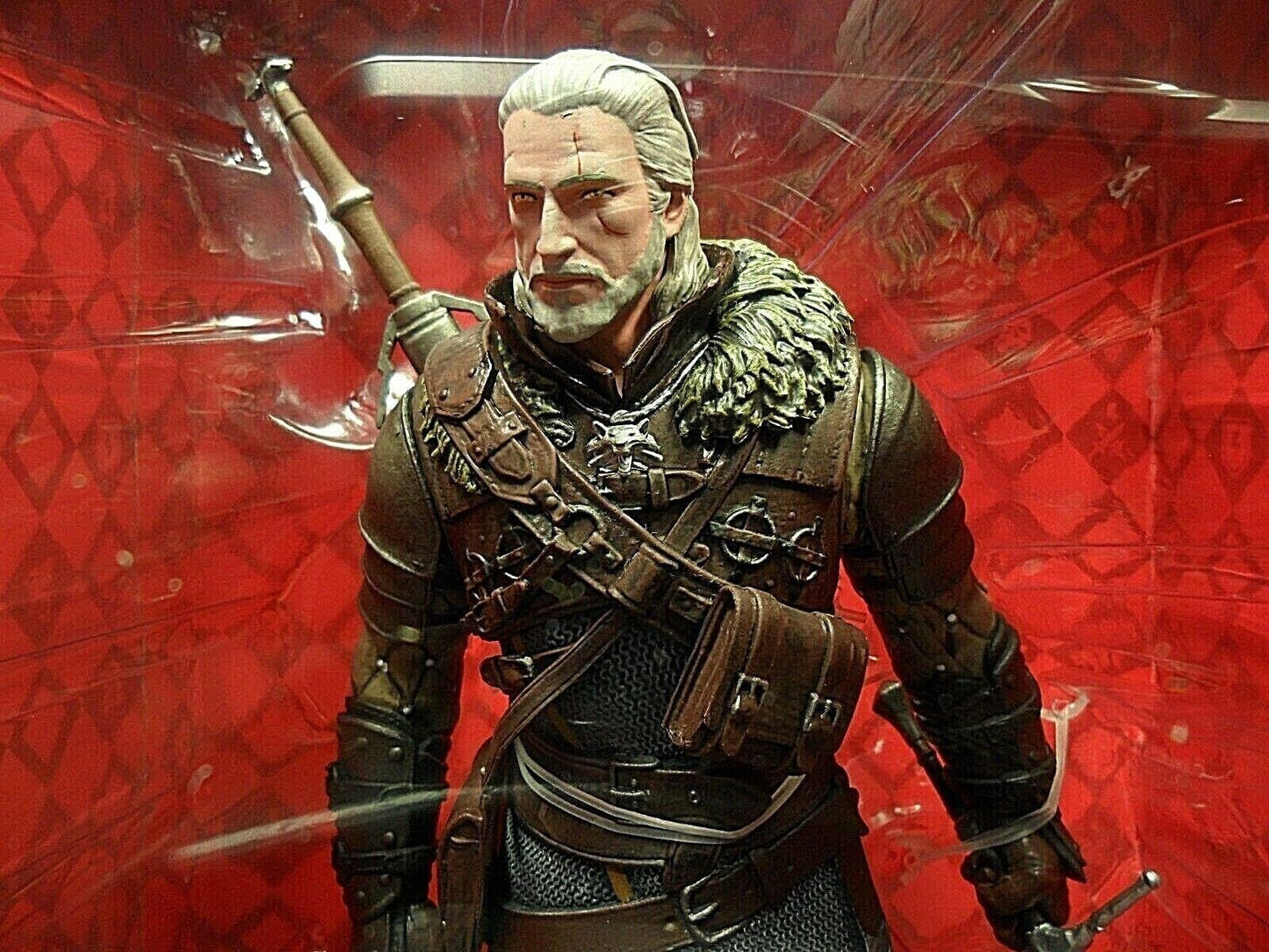 Dark Horse Deluxe The Witcher 3: Wild Hunt: Geralt Grandmaster Ursine Figure