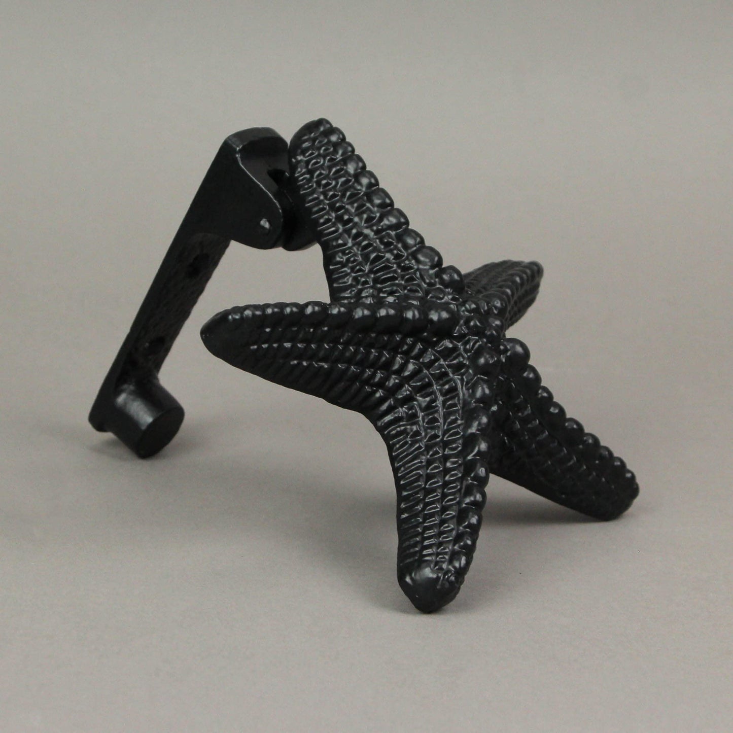 UD Rustic Black Enamel Cast Iron Coastal Starfish Door Knocker Sea Star