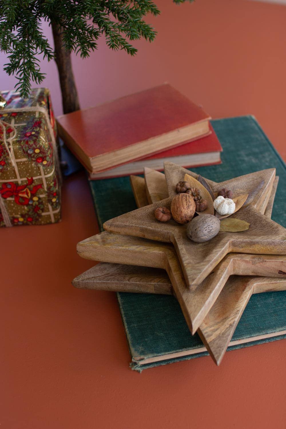 Kalalou NTBM1023 Star Trays, 11-inch Diameter, Set of 3, Mango Wood