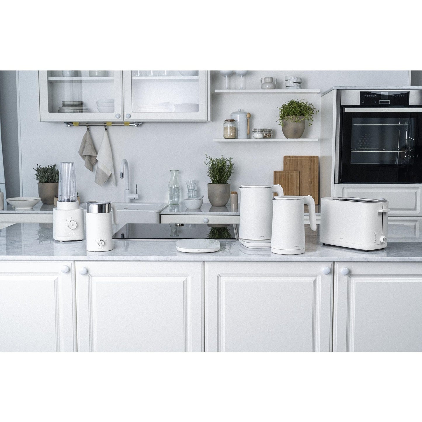 ZWILLING Enfinigy Cool Touch 1-Liter Electric Kettle, Cordless Tea Kettle & Hot Water - White
