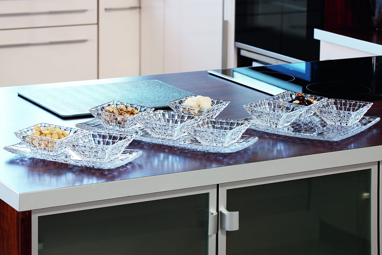 Nachtmann Bossa Nova Crystal Glass Serving Set – (5.75" x 11.3") Rectangular Platter with Two Square Bowls, Textured Basketweave Design for Snacks, Fruit, Desserts & Lead-Free Entertaining Gift