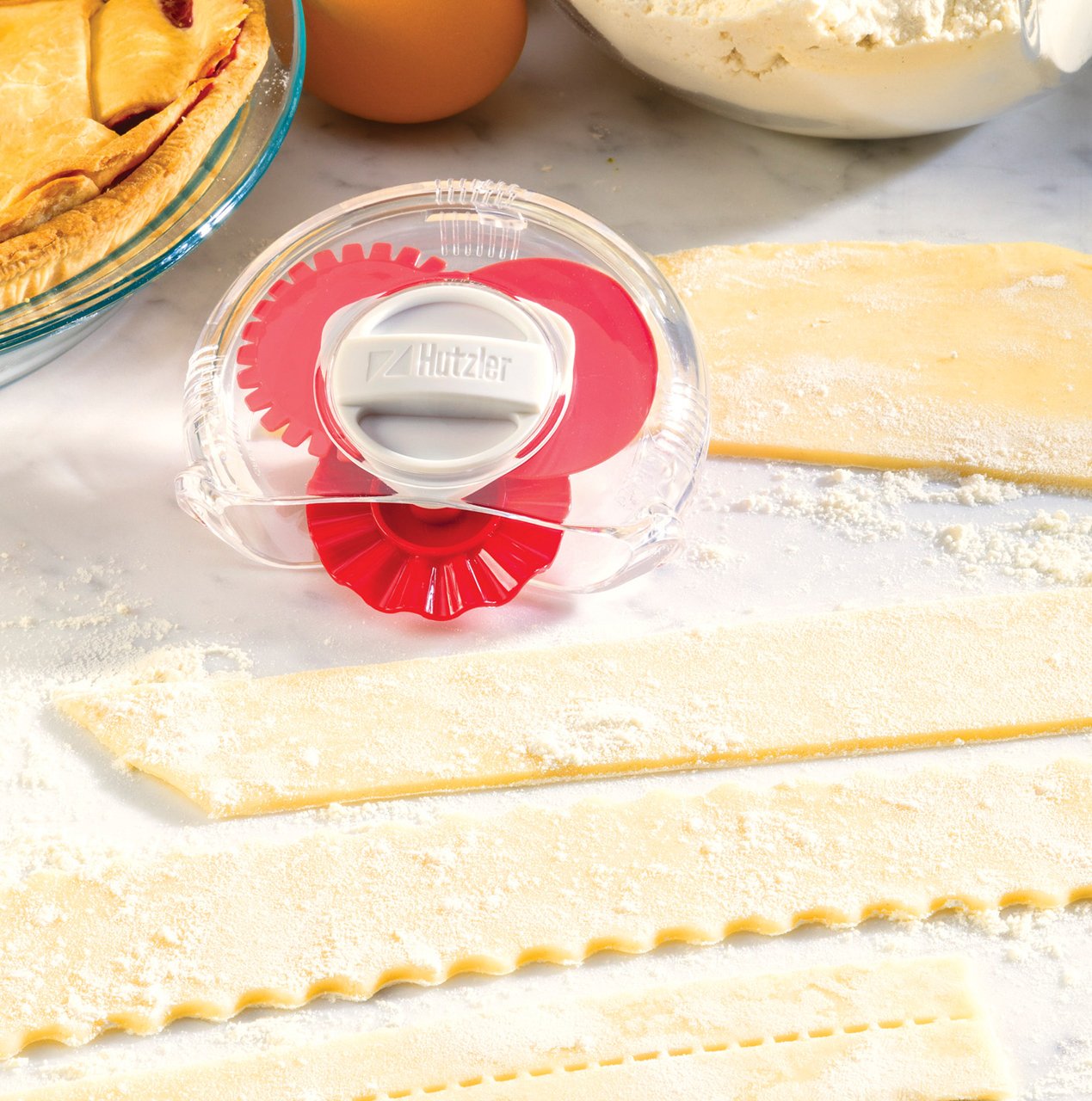 Hutzler Adjustable Pastry Wheel, Red
