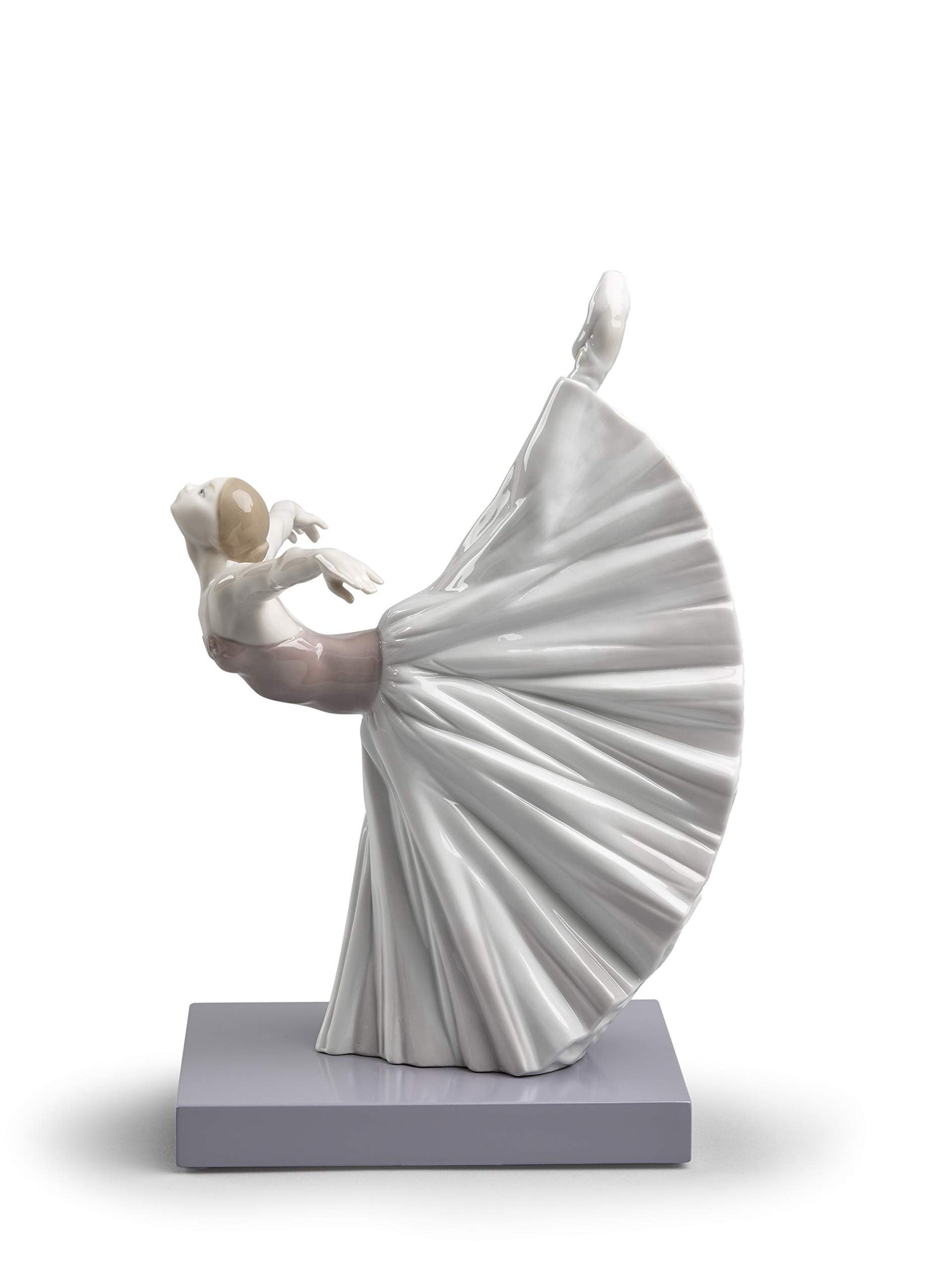 LLADRÓ Giselle Arabesque Ballet Figurine. Porcelain Ballerina Figure.