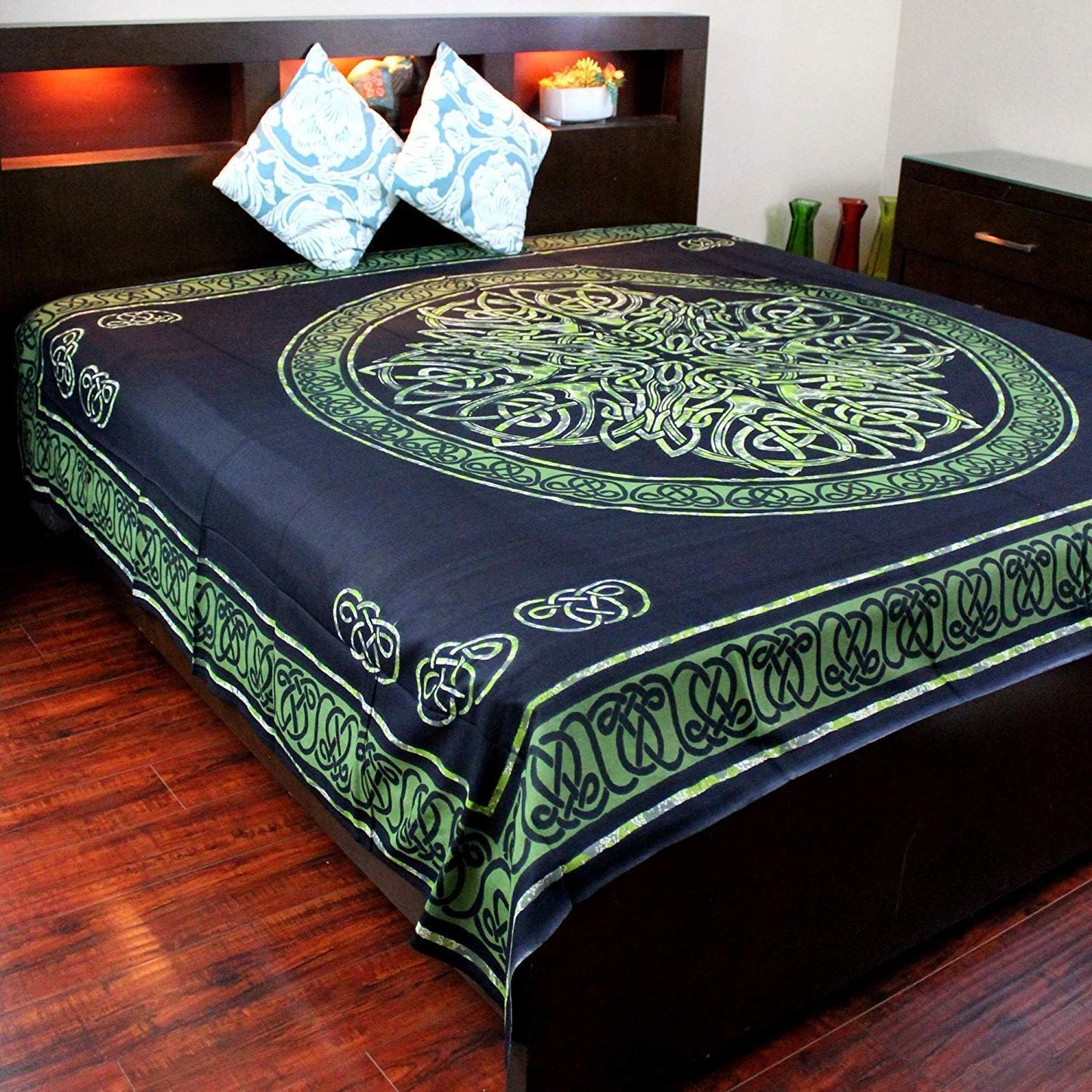 India Arts Cotton Celtic Circular Knot Print Tapestry Bedspread- Queen