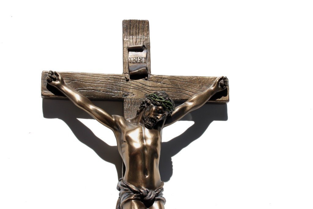 US 13 Inch Cold Cast Crucifix Religious Wall Plaque, Bronze Color