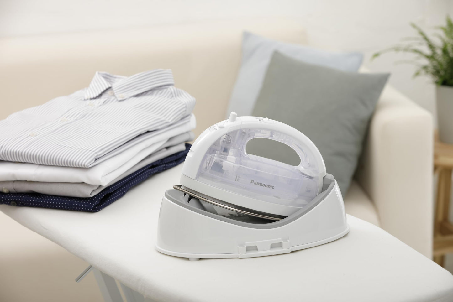 Panasonic Cordless Steam/Dry Iron, 1500W Wide Stainless Steel Plate