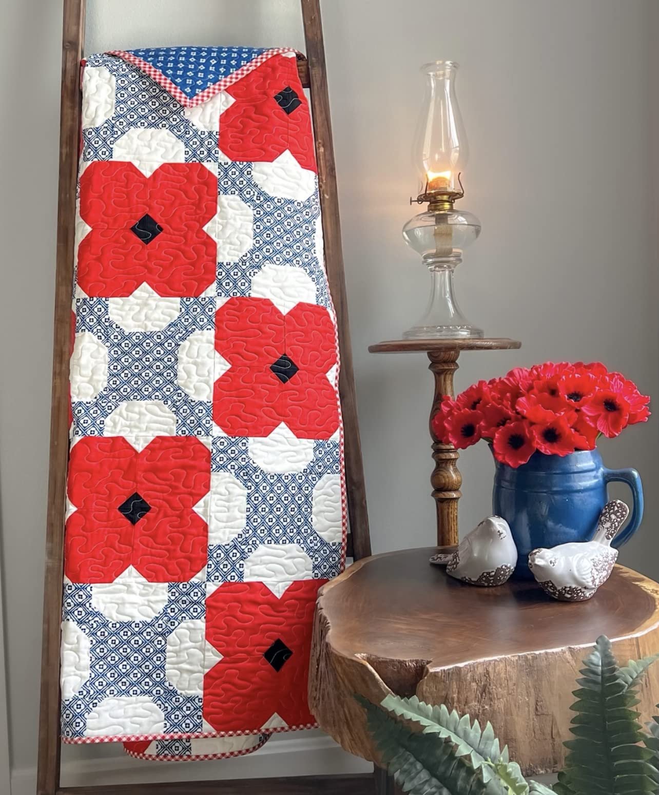 Easy Piecy Quilts Poppy Quilt Pattern - Multi-Colored - Quilt Pattern - Paper - Crib, Queen - Patriotic & Garden Floral - Layer Cake Friendly