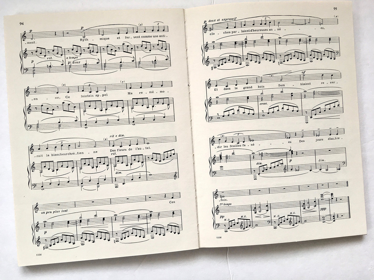Debussy: 43 Songs for Voice and Piano (Low and Medium) (No. 1136)