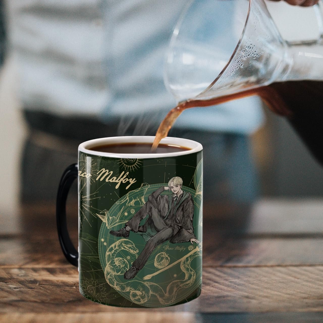 Morphing Mugs Harry Potter - Holiday Magic - One 11 oz Color Changing Ceramic Mug – Image Revealed When HOT Liquid Is Added!