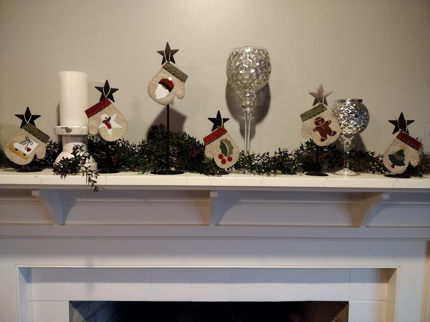 Christmas Warm Hands Ornament Kit to Make | 6 Piece Wool-Felt Warm Hands Kit by Rachel's of Greenfield