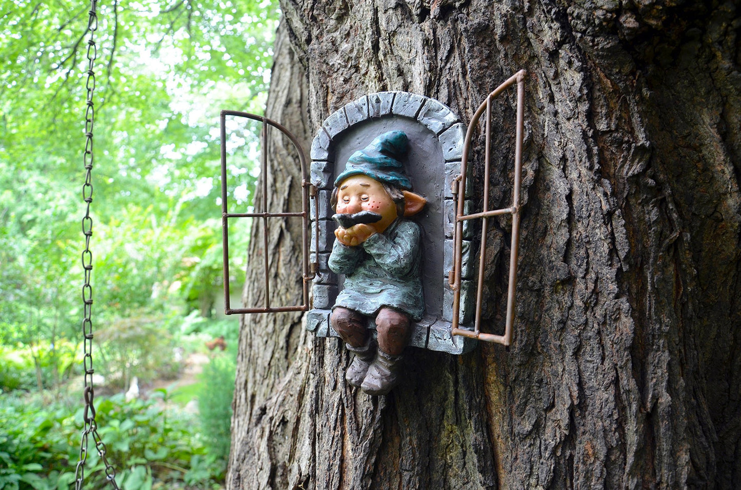 Red Carpet Studios 49063 Woodland Tree Face, Gnome in Window,9 6" H x 6.6" W