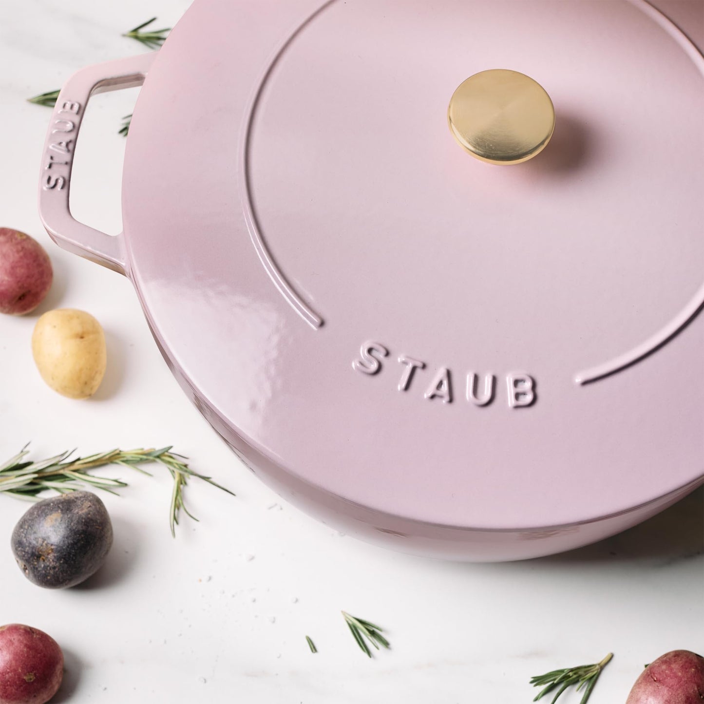 Staub Cast Iron Essential French Oven, Dutch Oven, 5-quart, serves 5-6, Made in France
