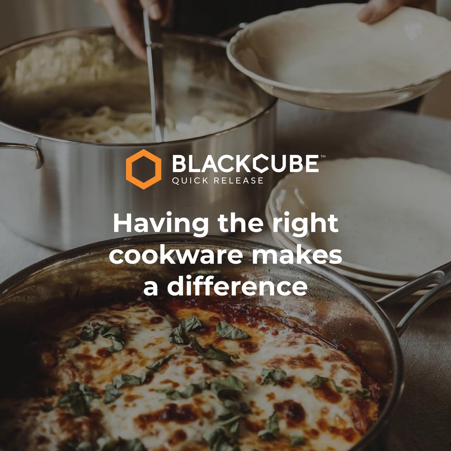 Black Cube Quick Release Cookware, Saucepan with Lid, 8-Inch/2.5 Quart